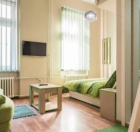 Apartments Downtown Novi Sad Room photo